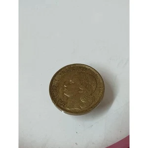 1951 REPUBLIQUE FRANCAISE 50 FRANCS Coin Rare - Picture 1 of 2