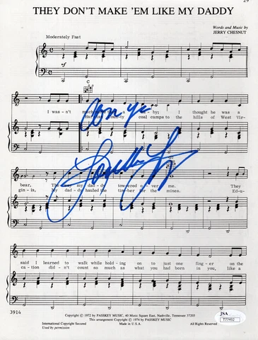 LORETTA LYNN HAND SIGNED 8x11 THEY DON’T MAKE EM LIKE MY DADDY SHEET MUSIC.  JSA Cover