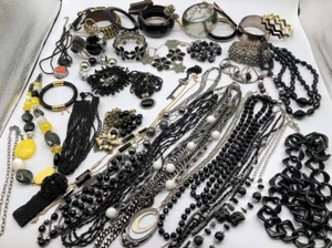 4+ LB Broken Jewelry Lot Craft Harvest Findings Repurpose Scrap DIY Junk Repair - Picture 1 of 23