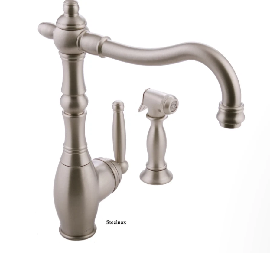 Grifo de cocina Graff Corsica con spray lateral en Steelnox Foto 1 de 1