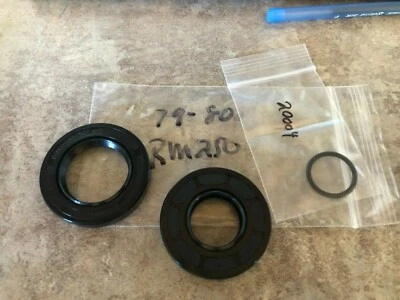 Juego de sellos del eje de la manivela principal del motor Suzuki 1979 - 80 RM250 1980 - 81 PE250 RS250 Foto 1 de 2