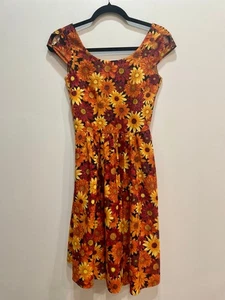 Vestido Retrolicious Sin Mangas Girasol XS Retro Twee Trad Cottage Mod Bolsillos - Imagen 1 de 12