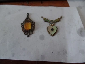2 Antique Pendants - Picture 1 of 2