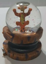 Disney Winnie The Pooh Tigger Small Snow Globe