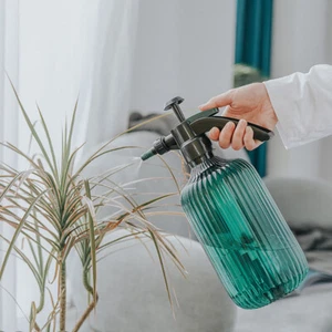 New 2000ml Gardening Sprayer Adjustable Watering Can Pneumatic Watering - Picture 1 of 8