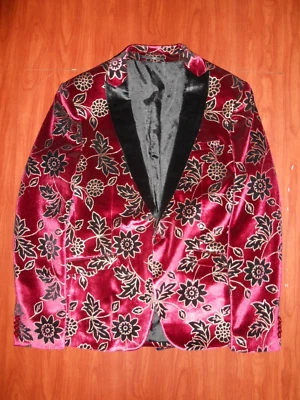 Men's Heart & Dagger Tuxedo Jacket Burgundy, Black & Gold Pattern Velvet Size 42 - Image 1 of 4