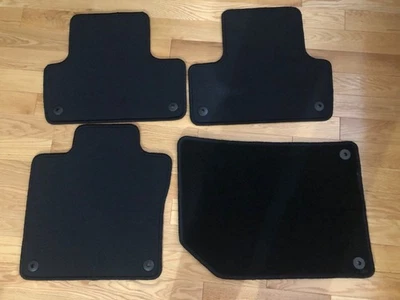 Alfombrillas coche Volvo XC40 negras calidad 2018-202 alfombra sin etiquetas Foto 1 de 4