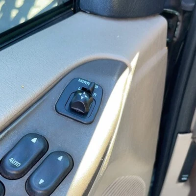 For 1999-2005 Ford F150 F250 F350 F450 F550  Power Mirror Switch Perfect Fit New - Image 1 of 4
