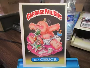 UP Chuck - Adesivo per bambini secchio della spazzatura (5 x7) - Foto 1 di 2