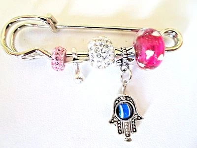 Charm Hamsa tono argento Kabbalah malocchio e ciuccio rosa bambina spilla passeggino - Immagine 1 di 2