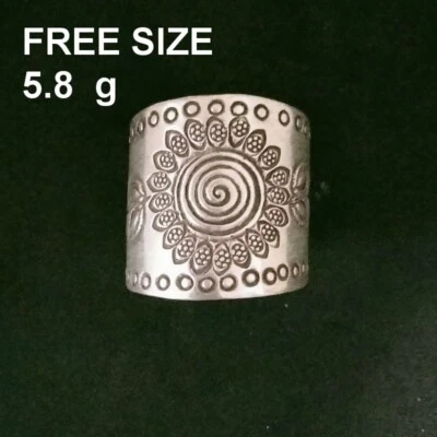 FINE SILVER RINGS SOLID HANDCRAFT FREE SIZE 5g PODDUANG & SPIRAL ENGRAVE R23819 - Image 1 of 4