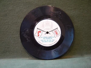 1977 Queens Silver Jubilee EMI Records Commemorative Etched 7" Vinyl Ltd Edn - Picture 1 of 11