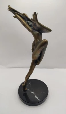 Estatua de bronce vintage RARA bailarina de agua Tom Bennett firmada y número 32/250 Foto 1 de 4