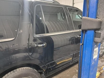 Conjunto de puerta trasera derecha usado lado trasero se adapta a: Lincoln Navigator 2016 eléctrico pr Foto 1 de 4