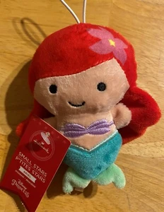 Hallmark Small Stars Disney Princess Ariel Plush Ornament - Bild 1 von 2