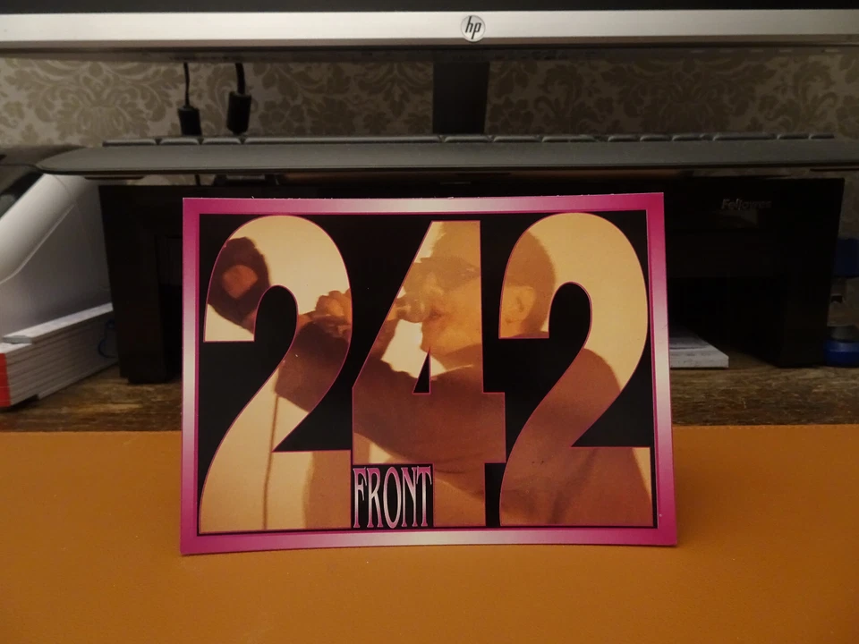 Front 242 ++ Postkarte ++ unbeschrieben ++ - Bild 1 von 1