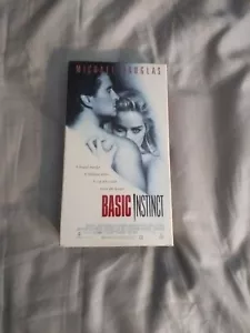 Basic Instinct (VHS, 1992) Michael Douglas, Sharon Stone - Picture 1 of 2