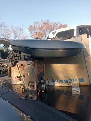 Bracciolo Centrale Toyota Yaris 58857-k0020 2020 - Image 1 of 4