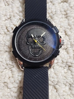 Reloj cráneo Ed Hardy para hombre 48 mm correa de silicona negra esfera plateada - estilo audaz Foto 1 de 4