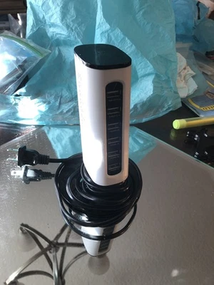 Estación de carga Sharper Image Charge Tower Pro 6 puertos cargador USB 5 pies. Cable Foto 1 de 4