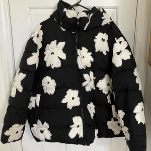 Ava & Viv Women's Black & White Hooded Puffer Crop Jacket Size 4X - Picture 1 of 4