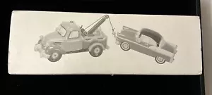 DEPT 56 Original Snow Village Christmas Terry's Towing 54895 NEU - Bild 1 von 3