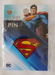 Super Man Metal Pin Limited Licensed DC Super Man Logo 1.1/2" x 1" New - Picture 1 of 3