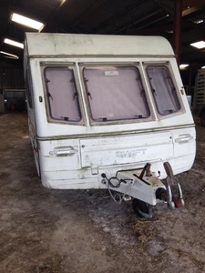 swift challenger 2 berth caravan with porch awning - Picture 1 of 10