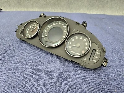 W219 AMG CLS63 2006-2010 FABRICANTE DE EQUIPOS ORIGINALES TABLERO DELANTERO MÓDULO DE CLÚSTER DE INTRUSIÓN 103 K Foto 1 de 4