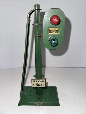AMERICAN FLYER PREWAR O-GAUGE 2118 GREEN RAILROAD STOP ON SIGNAL - WORK - Image 1 of 4