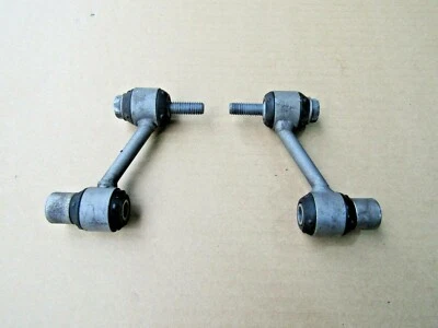 Par de eslabones de suspensión trasera Mercedes Benz CLA45 AMG C117 2014 Foto 1 de 2