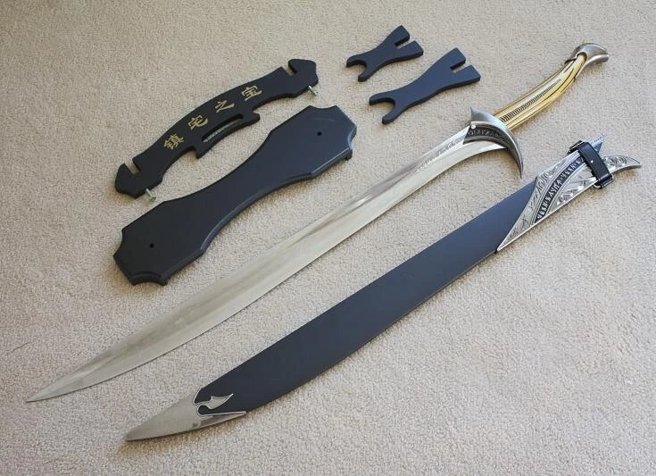 S3330 PELÍCULA ORCRISTO ESPADA DE THORIN ESCUDO ROBLE CON PLACA Y VAINA NEGRA 40" Foto 1 de 4