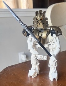 LEGO Bionicle Takanuva 8596 W/ Kanohi Avohkii, Mask Of light  - No Vehicle