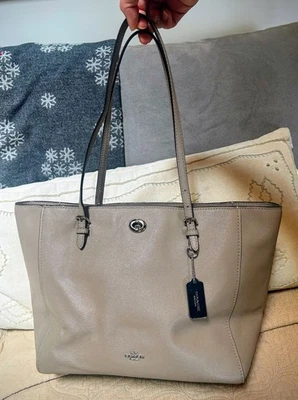 Bolso Coach Turnlock para mujer cuero topo nuevo Foto 1 de 4