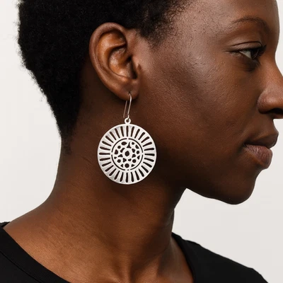 Brincos pendentes de prata esterlina com recorte Sunburst gancho 5,6 g declaração boho - Imagem 1 de 4