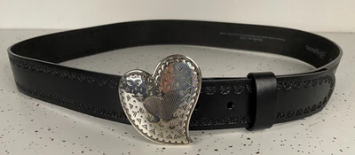 NUEVO Cinturón Mujer Cuero Brighton Tono Plateado Hebilla Corazón Grande B21283 42.5" EE. UU. Foto 1 de 4