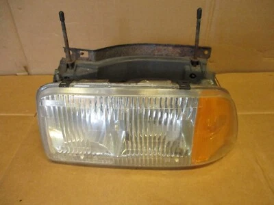 GMC Sonoma fábrica LH luz principal GM 16516935 y enchufes de bombilla 1994 a 1997 Foto 1 de 4