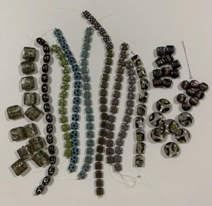 MIX LOT GLASS BEADS Czech- Silver Foil+Peacock Spot Mix Sizes Jewellery - Picture 1 of 24