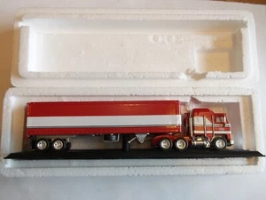 Film Trucks - Matchbox Ultra Kenworth - BJ & the Bear Truck - Personalizzato 1/80 - Foto 1 di 11