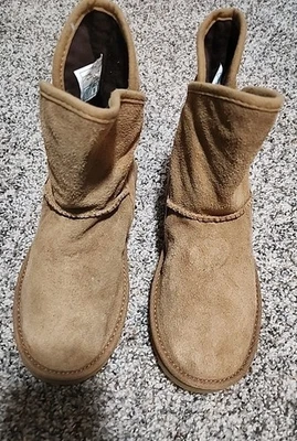 UGG  Leona boots  kids Sz. 2 - Image 1 of 4
