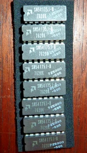 8 Texas Instruments SN54175J-B IC's Flip-Flop - Picture 1 of 1