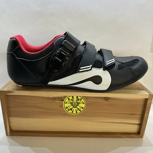 Scarpe da ciclismo Peloton taglia EU 46 nero/rosso bici uomo taglia 13 US - Foto 1 di 10