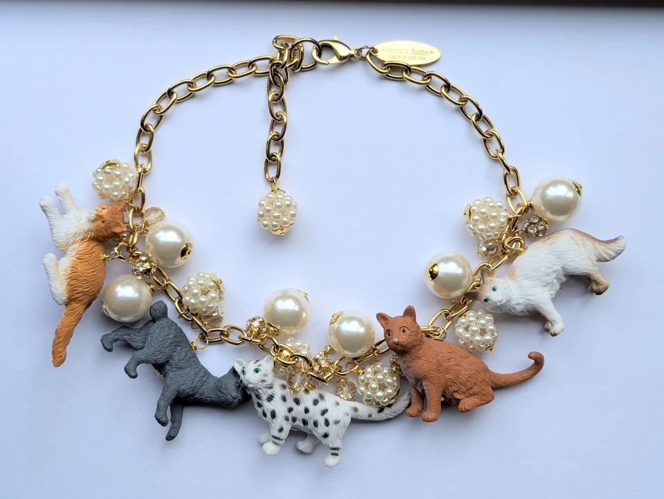 Collar Lenora Dama Gato Perlado Dama Tono Dorado Grueso Dije Foto 1 de 1