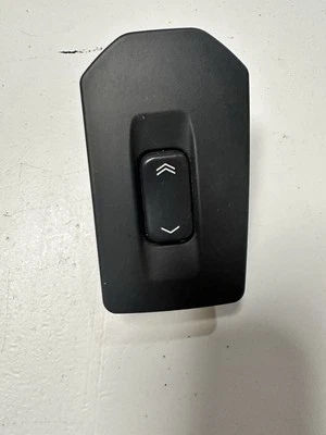 Interruptor de ventana trasero derecho pasajero 2003 2004 2005 2006 2007 Cadillac CTS CTS-V Foto 1 de 3