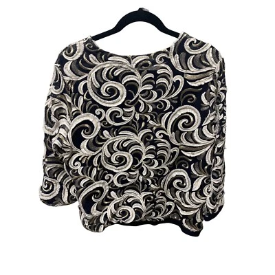 Chicos Traveler Collection Scrolls Bomber Chaqueta - Azul Marino/Blanco/Dorado Talla 2 Foto 1 de 4