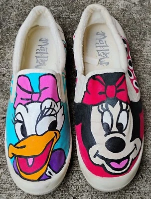 Mad Love Disney Minnie and Daisy Womens Flat Slip On Sneakers Size 9 - Image 1 of 4