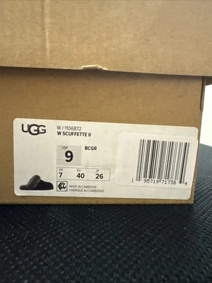 Zapatilla UGG Scuffette II negra talla 9 sin cordones de piel de oveja con lana plana de gamuza para mujer Foto 1 de 4
