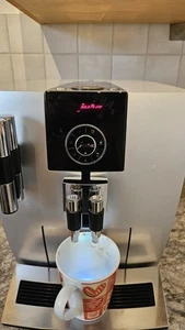 Jura Impressa J9.2 Typ 674 Kaffeevollautomat (6567) funktioniert - Bild 1 von 9