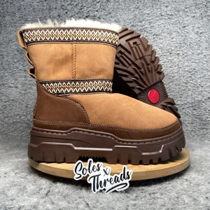Stivali UGG Classic Mini TrailGazer taglia 6-8 donna castagno 1158322 - Foto 1 di 6