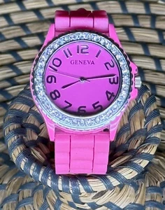 Women’s Geneva Wristwatch Retro Watch Stainless Steel Neon Pink Rubber Band READ - Picture 1 of 11